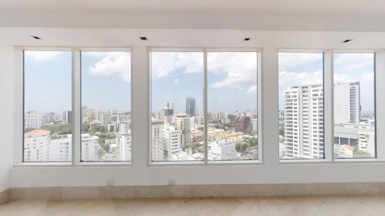 Piantini, venta de apartamento de 2 niveles con vista panoramica