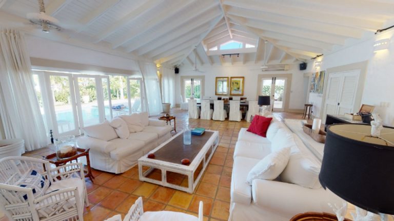 Casa de campo, venta de espaciosa villa en El Caribe