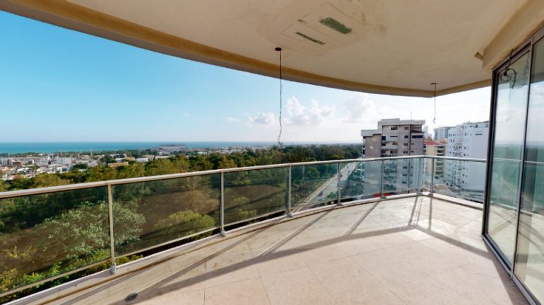 Bella Vista, Apartamento a la venta con hermosa vista al mar y al parque Mirador Sur