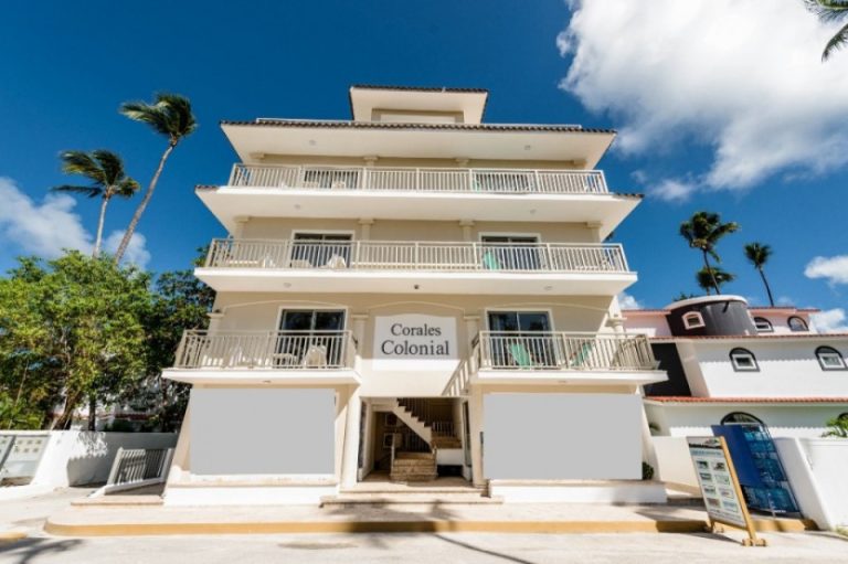 Los Corales, Bavaro: hotel en venta en la primera linea de playa