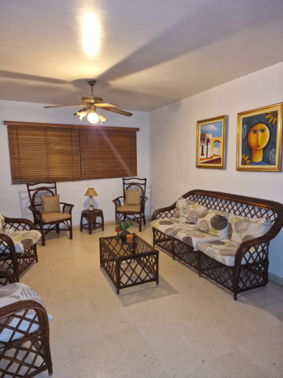 Apartamento en alquiler amueblado, La Esperilla: Comodidad y ubicación privilegiada