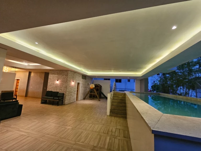 Ensanche Serrallés: Apartamento en Venta con Piscina, Estudio y 3 Parqueos