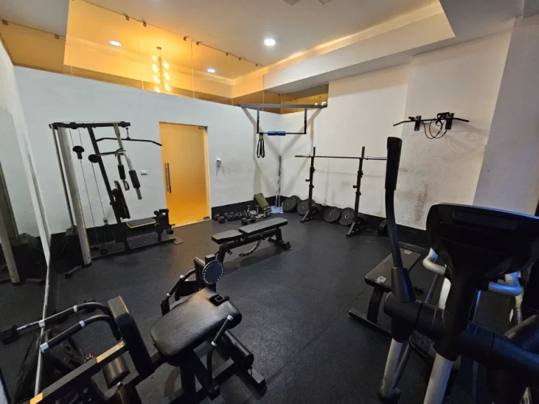 Ensanche Serrallés: Apartamento en Venta con Piscina, Estudio y 3 Parqueos