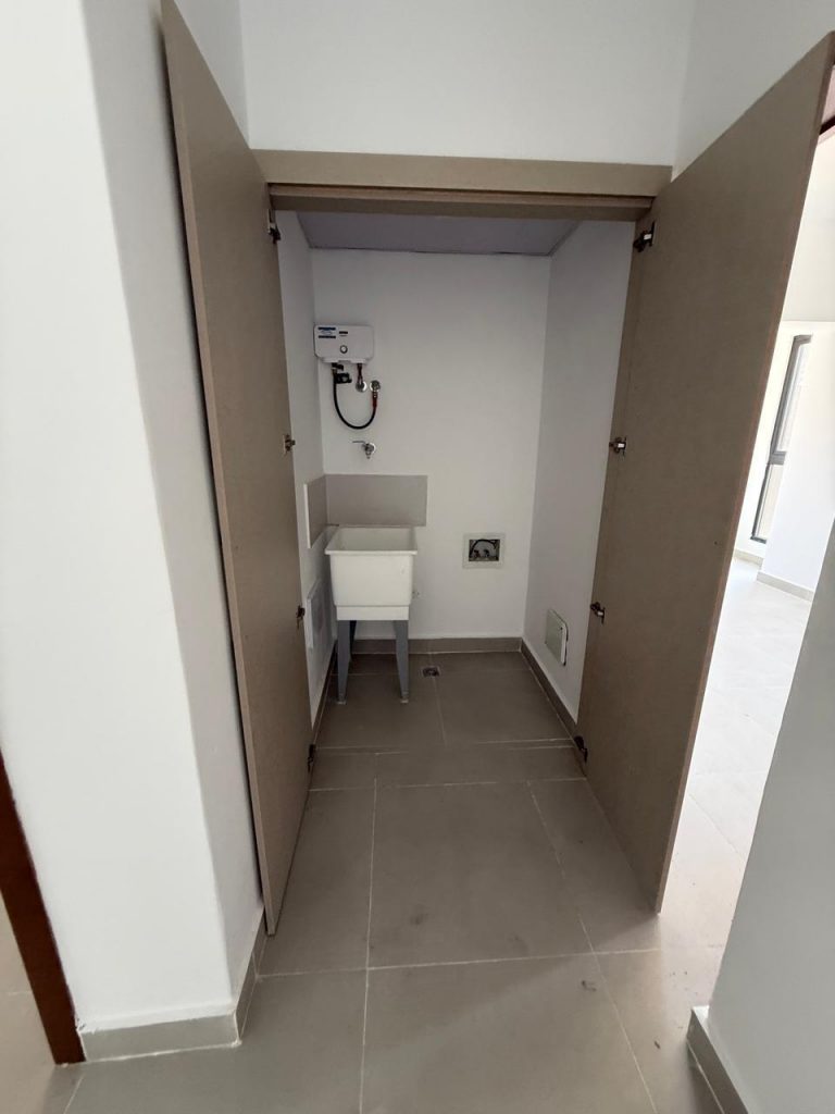 Apartamento en alquiler | 1 Habitación + Estudio |El Vergel