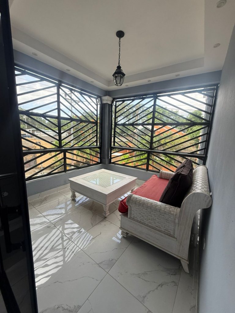 CASA DUPLEX EN LOS ROSALES SDE
