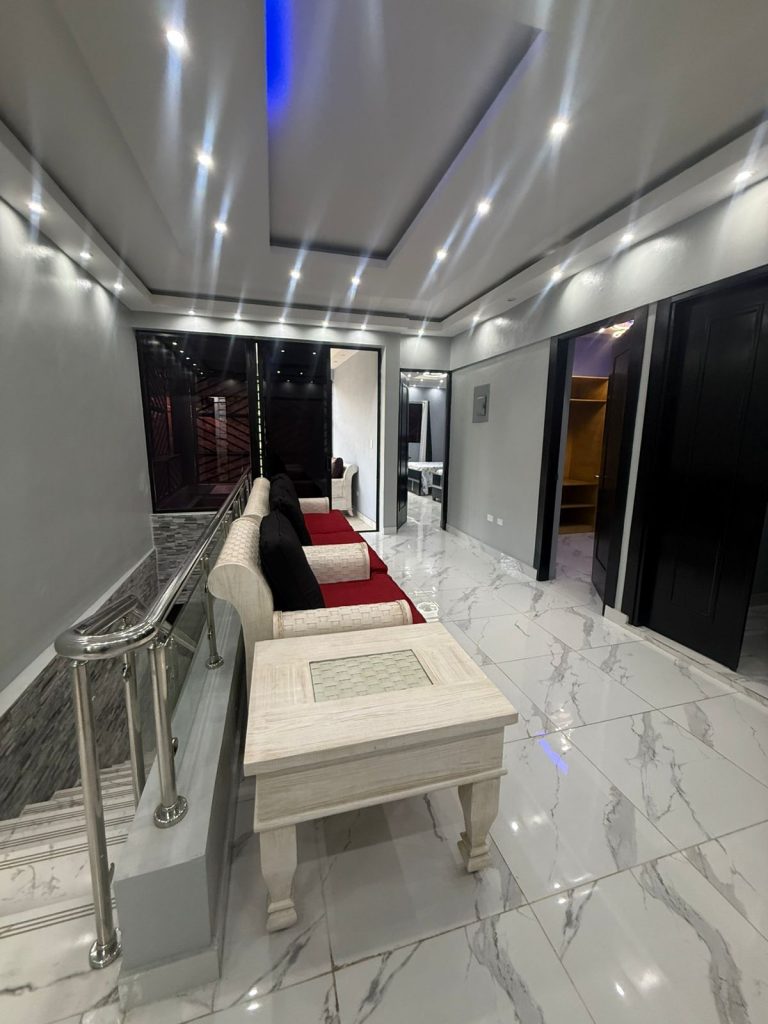 CASA DUPLEX EN LOS ROSALES SDE