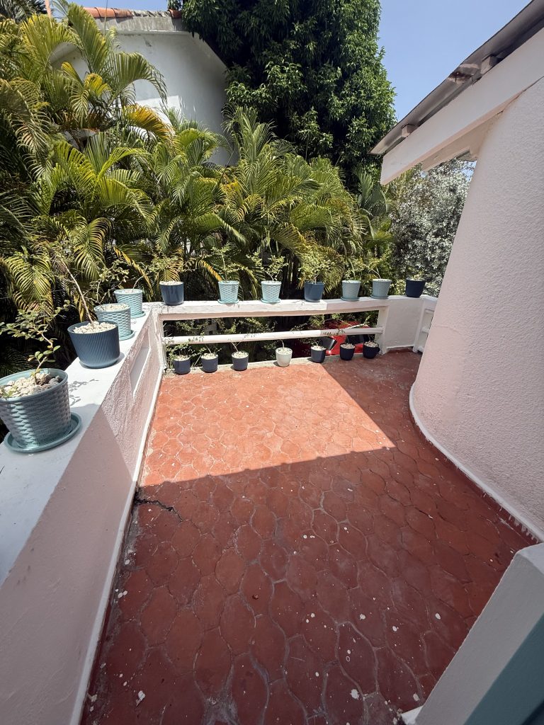 ¡Tu oasis en Juan Dolio! Hermosa Casa de 2 Niveles a Pasos del Mar