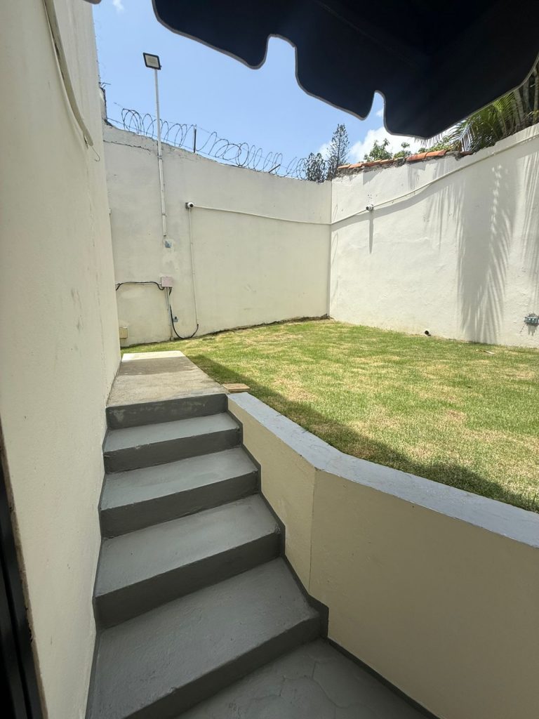 🏡 Amplia Casa de 5 Habitaciones – Espacio, Comodidad y Funcionalidad para Toda la Familia