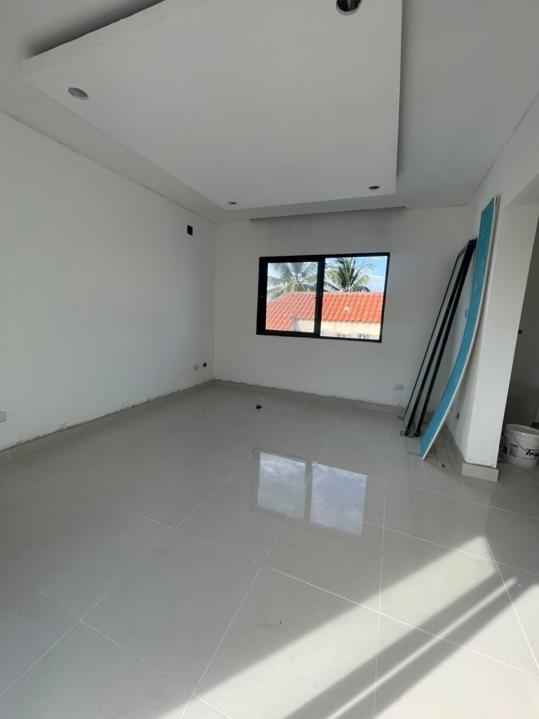 Casa nueva de lujo en fase final de terminación – Lista para estrenar