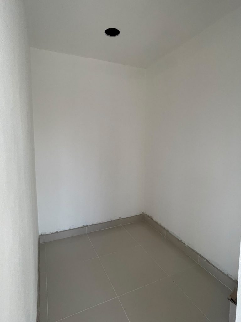 Casa nueva de lujo en fase final de terminación – Lista para estrenar