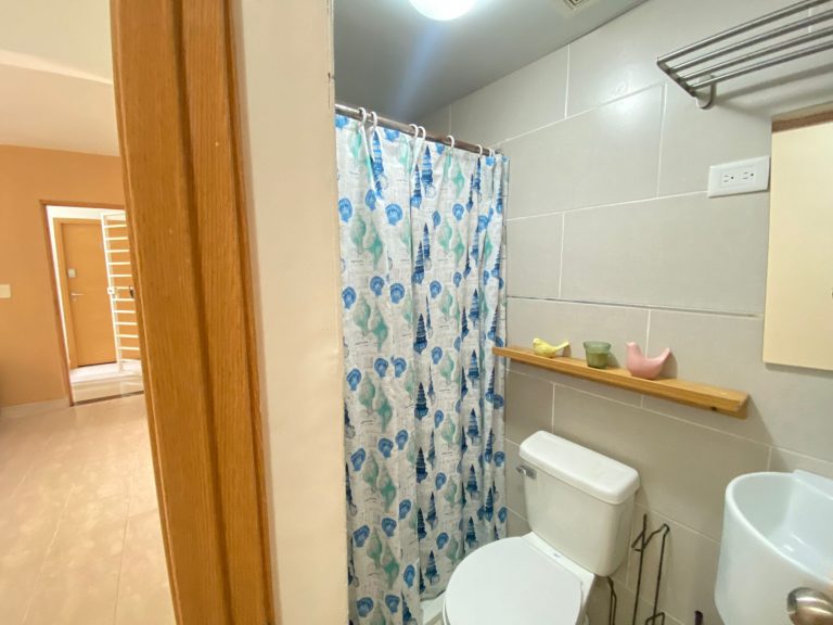 Apartamento en venta en Sans Souci, Santo Domingo Este | Amueblado con vista al río Ozama