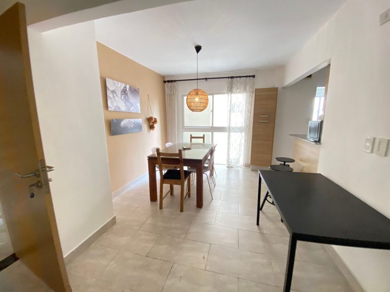 Apartamento en venta en Sans Souci, Santo Domingo Este | Amueblado con vista al río Ozama