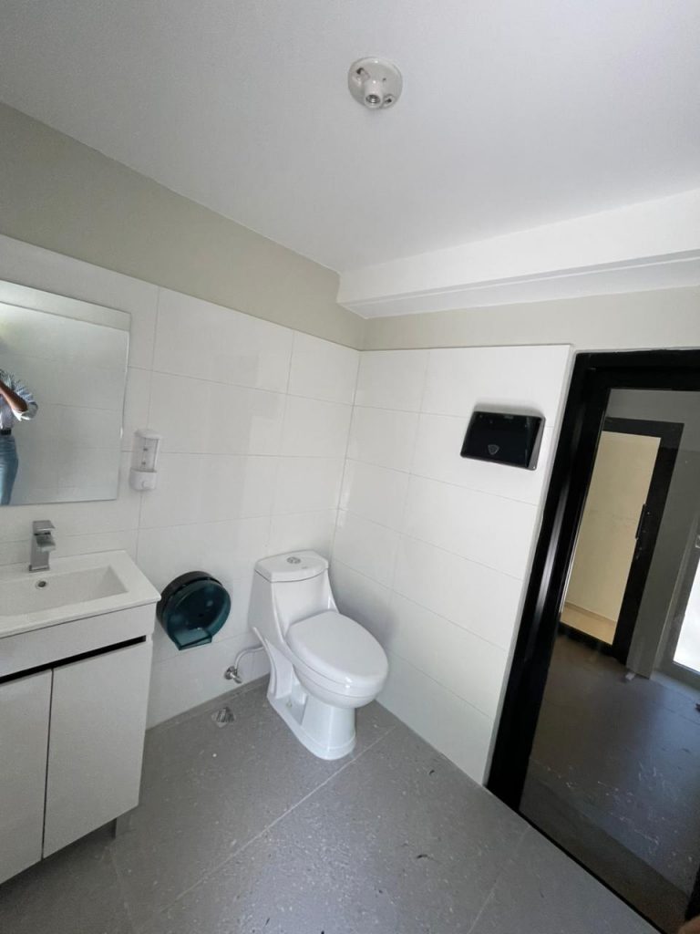 Local Comercial en Alquiler | 2do Nivel | US$1,400