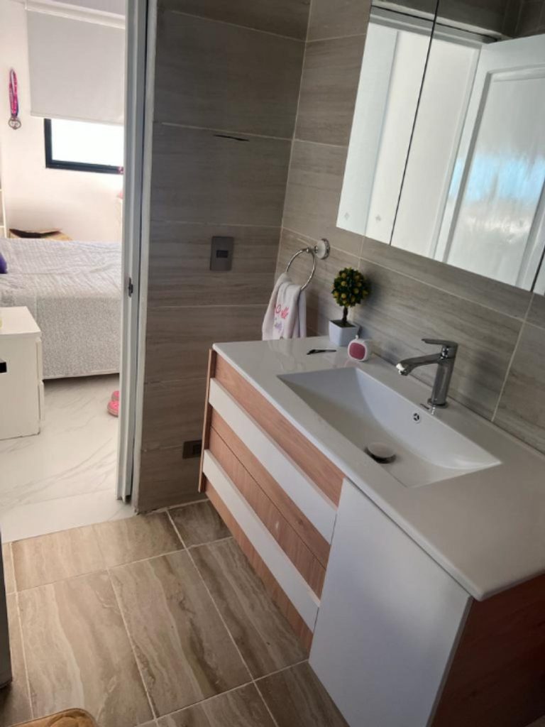 Casa en venta en Arroyo Hondo III, Santo Domingo – 578.99 m² con piscina y jardín