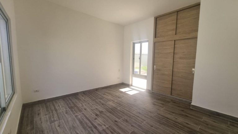 Casa en Venta en Downtown Punta Cana con Piscina y Jacuzzi Privado
