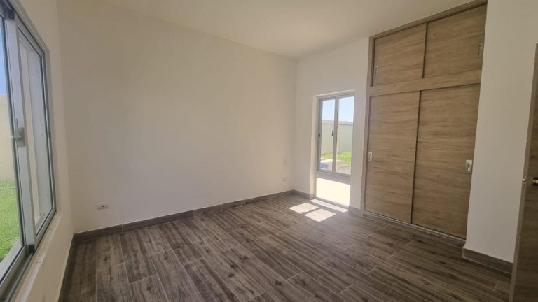 Casa en Venta en Downtown Punta Cana con Piscina y Jacuzzi Privado