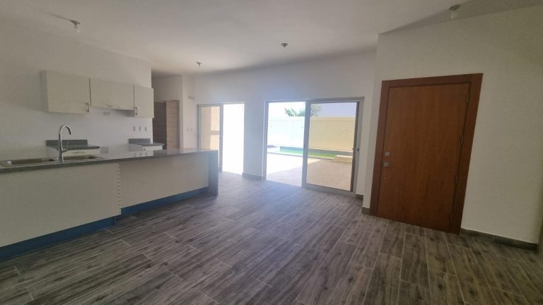 Casa en Venta en Downtown Punta Cana con Piscina y Jacuzzi Privado